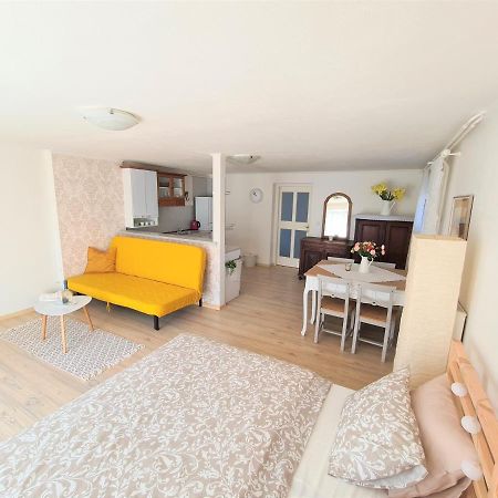 Apartman Prace Exterior photo